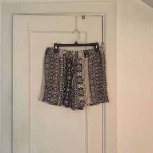 NWOT. So soft, patterned shorts